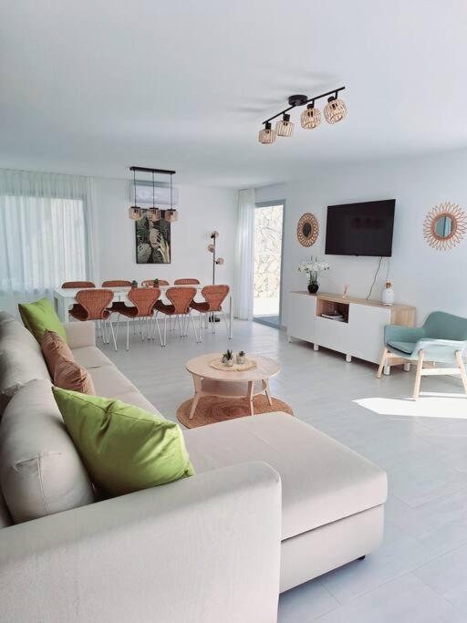 Malibu Mogan Secret Pool Villa - Piscina Privada Y Climatizada - Exclusive Heated Pool La Playa de Tauro Ngoại thất bức ảnh